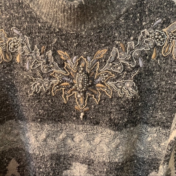 Vintage 80s light grey gold embroidered beaded floral granny sweater - Picture 8 of 12